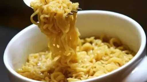 الشعرية سريعة التحضير.. خطر صحي يهدد الأطفال وتحذيرات من الخبراء