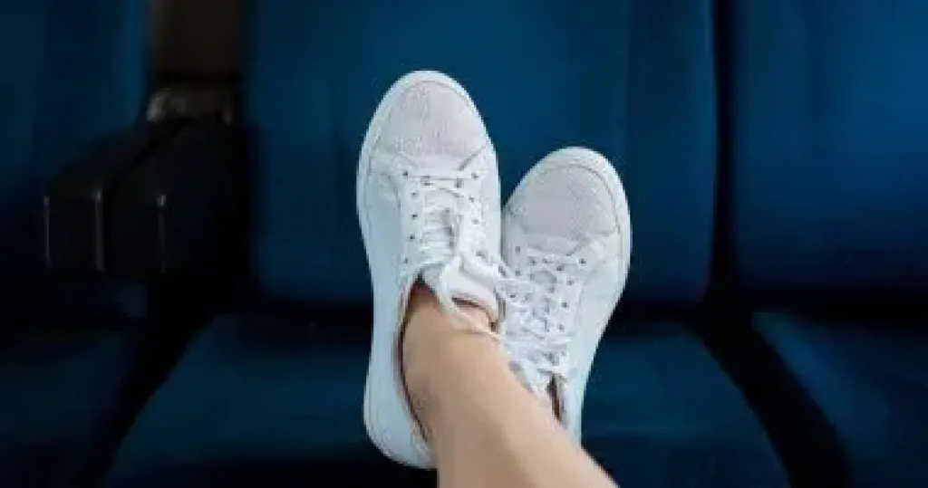 الحذاء القديم 