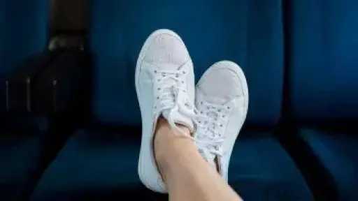 هيرجع جديد.. طريقة فعّالة لاستعادة مظهر حذائك القديم