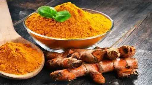 الكركم.. كنز ذهبي بفوائد صحية مذهلة للنساء