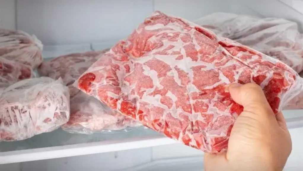 اللحوم المجمدة والطازجة.. الاختلافات والنصائح الذهبية للاختيار الصحيح