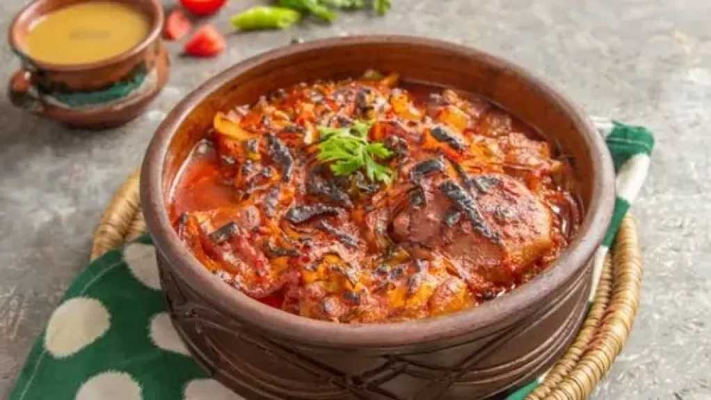 طاجن الكوارع بالحمص.. دفء الشتاء ونكهة لا تُقاوَم