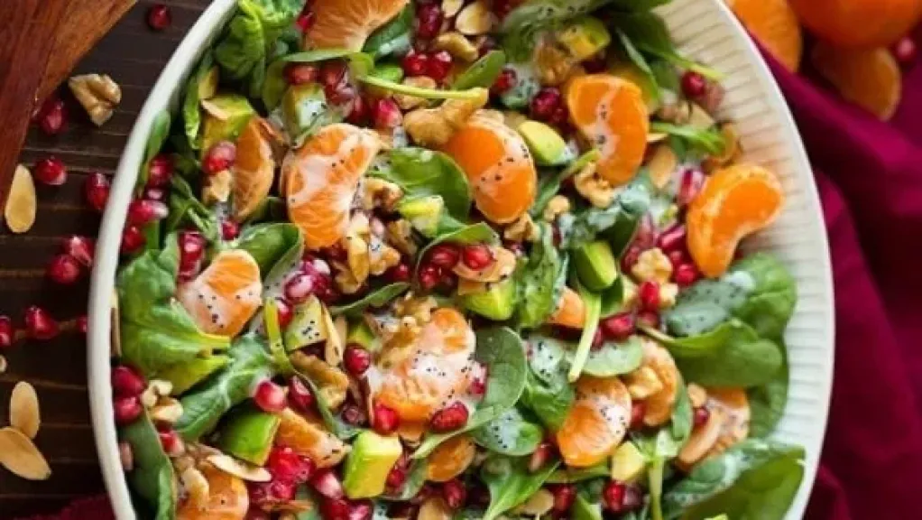 سلطة اليوسفي والخضار