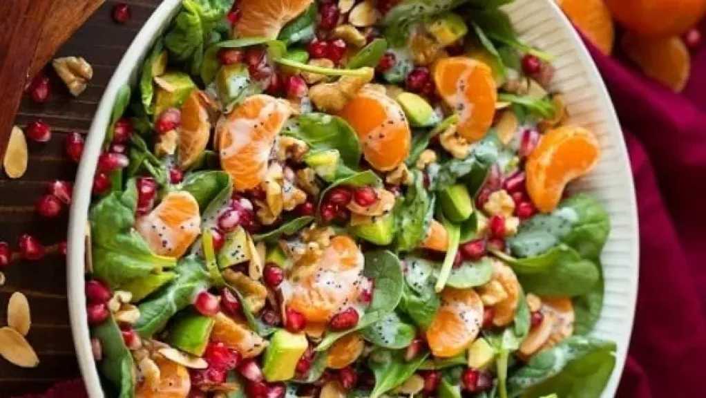 سلطة الشتاء الصحية.. وصفة مميزة تجمع بين المذاق الشهي والفوائد الغذائية المتعددة