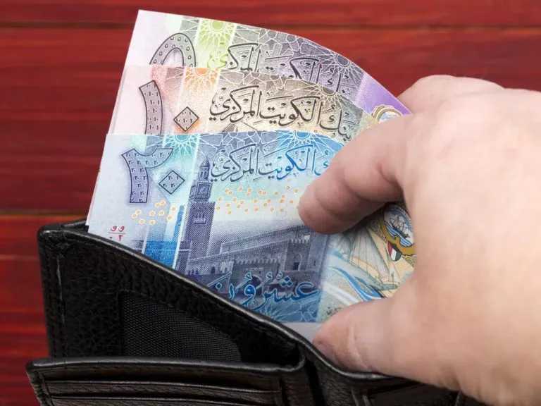 سعر الدينار الكويتي اليوم أمام الجنيه