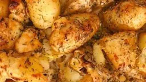 صينية الفراخ بالثوم والليمون.. وصفة سهلة لمذاق غني ومنعش