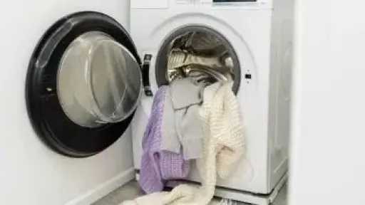 5 أنواع من الملابس تجنبي وضعها في الغسالة.. دليل العناية الأمثل بملابسكِ... 5 أنواع من الملابس تجنبي وضعها في الغسالة.. دليل العناية الأمثل بملابسكِ المميزة