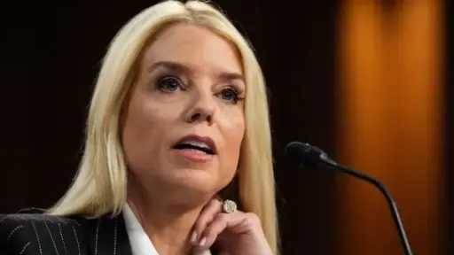 بعد عملية الاعتقال.. وزيرة العدل الأمريكية تفجر مفاجأة بشأن مصير مادورو وزوجته بعد عملية الاعتقال.. وزيرة العدل الأمريكية تفجر مفاجأة بشأن مصير مادورو وزوجته