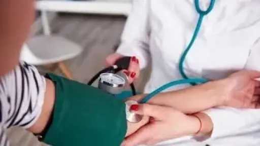 ارتفاع ضغط الدم عند الأطفال..  قاتل صامت يستدعي تحركًا عاجلًا لمنع الكارثة