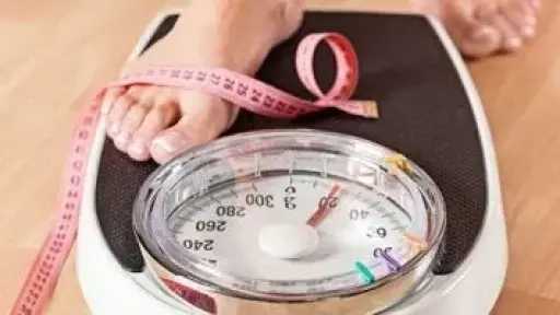 كيف تحافظ على وزنك أثناء الشتاء؟ أسباب ونصائح لتجنب زيادة الوزن في الموسم البارد