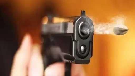 مق،،،تل سيدة بطلق ناري من ضابط إدارة الهجرة والجمارك يشعل التظاهرات