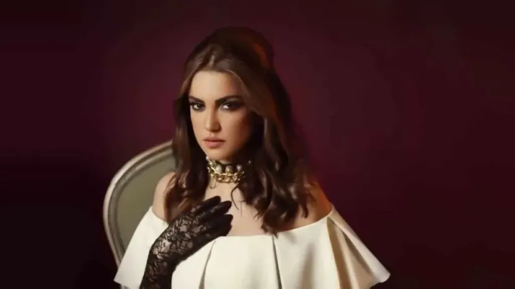 الفنانة درة