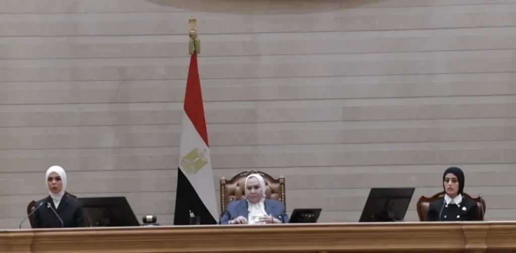 مشهد تاريخي.. ثلاث سيدات يترأسن الجلسة الافتتاحية للفصل التشريعي الجديد لمجلس النواب