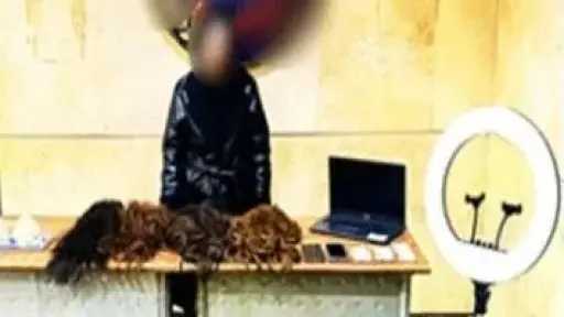 ضبط صانعة محتوى تنشر فيديوهات خادشة للحياء لتحقيق الربح السريع