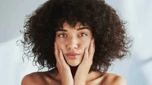 روتين العناية السريع..  أسرار الجمال والإشراقة اليومية في 5 دقائق فقط