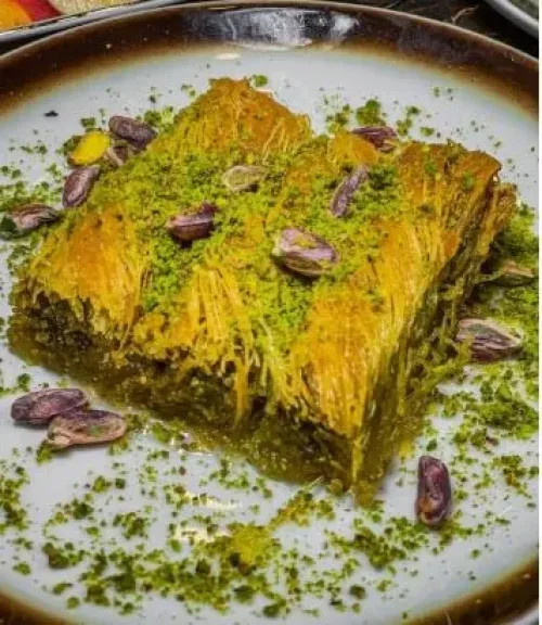 الجلاش بالمكسرات والعسل