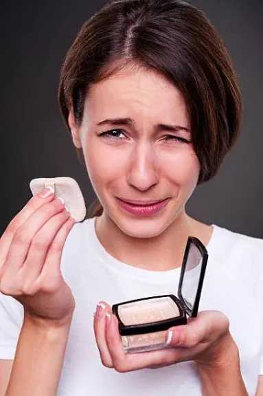 كيف تحافظين على جمال بشرتك وإطلالتك في مواجهة العواصف؟