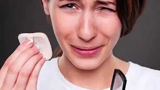 كيف تحافظين على جمال بشرتك وإطلالتك في مواجهة العواصف؟