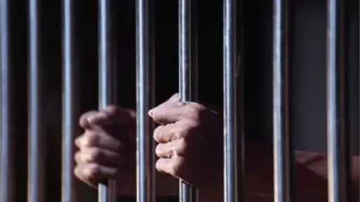 العدالة تقتص لطفلتين.. السجن ثلاث سنوات لزوجة الأب القاسية بعد تعذيب بشع... العدالة تقتص لطفلتين.. السجن ثلاث سنوات لزوجة الأب القاسية بعد تعذيب بشع بالشرقية