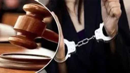 الجيزة.. خلاف داخل ميكروباص يدفع سيدة للاعتداء على ربة منزل بسكين