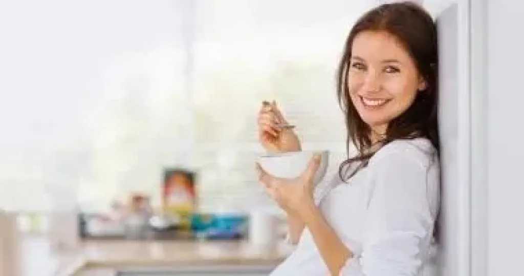 5 أخطاء شائعة ترتكبها الأمهات الحوامل وتأثيرها على صحة الأم والجنين