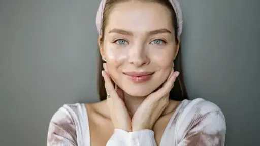 ودّعي جفاف البشرة في الشتاء بكريم طبيعي بلمسات منزلية