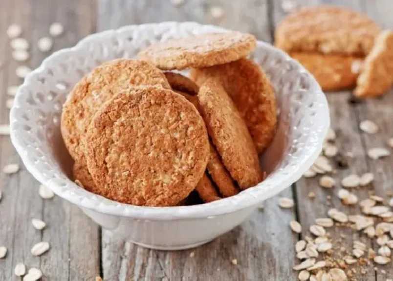 من غير زيادة في الوزن.. طريقة مبتكرة لتحضير بسكويت الشوفان الصحي