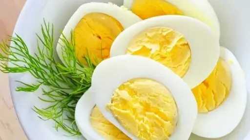 7 وصفات مبتكرة بالبيض.. كسر للروتين بلمسات شهية وسريعة