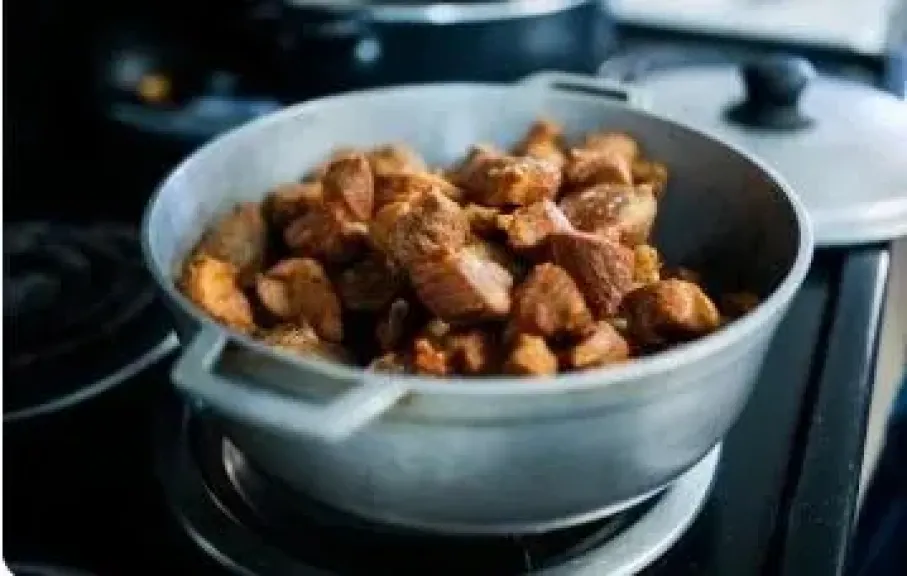 طاجن البطاطس باللحم