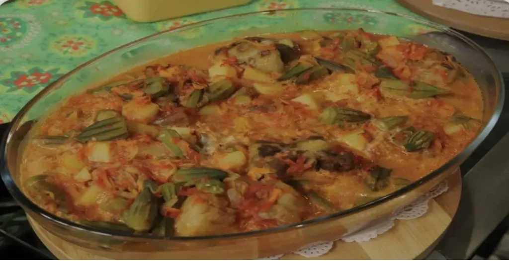 بامية بالعكاوي.. وصفة مميزة لتحضير طبق رئيسي شهي في منزلك