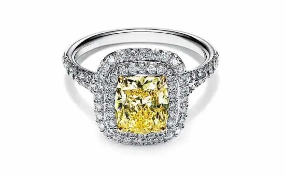 خاتم الهالة.. رمز الفخامة والأناقة في خواتم الخطوبة لعام 2026