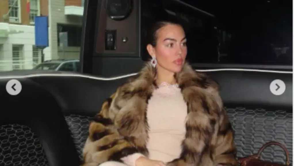 أناقة جورجينا رودريجيز تتألق في إطلالة ساحرة بأحدث ظهور لها على إنستجرام