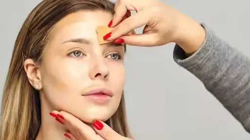 دليلك المتكامل للحصول على مكياج مثالي لبشرة جافة.. خطوات للعناية والترطيب دليلك المتكامل للحصول على مكياج مثالي لبشرة جافة.. خطوات للعناية والترطيب