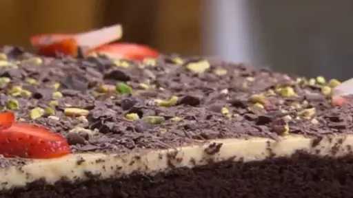 كيكة القهوة والشوكولاتة بالكريم كراميل.. مذاق فاخر لإبهار أسرتك كيكة القهوة والشوكولاتة بالكريم كراميل.. مذاق فاخر لإبهار أسرتك