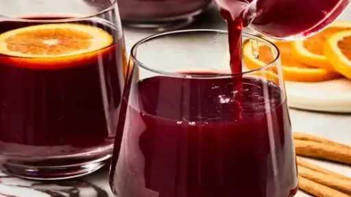 مشروبات دافئة ولذيذة تعزز مناعتك وتحافظ على ترطيب جسمك في أيام الشتاء الباردة