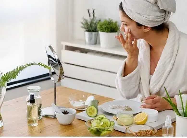 وصفات طبيعية فعّالة لبشرة نضرة وصحية.. للتخلص من الجفاف وحب الشباب