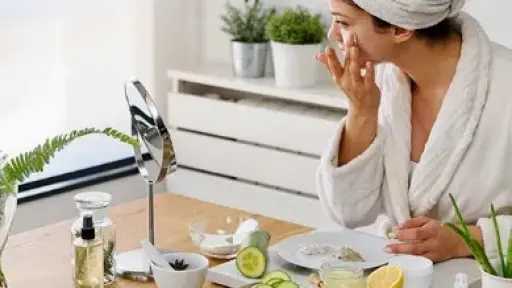وصفات طبيعية فعّالة لبشرة نضرة وصحية.. للتخلص من الجفاف وحب الشباب