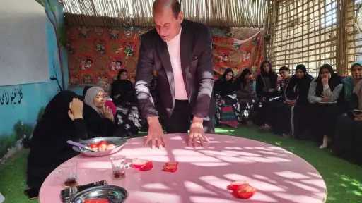 تمكين المرأة الريفية.. تدريب وتوظيف فوري لسيدات الرزيقات في تجفيف الطماطم تمكين المرأة الريفية.. تدريب وتوظيف فوري لسيدات الرزيقات في تجفيف الطماطم