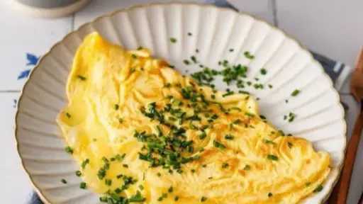 الأومليت.. الوصفة السريعة والمثالية لكل الأوقات الأومليت.. الوصفة السريعة والمثالية لكل الأوقات