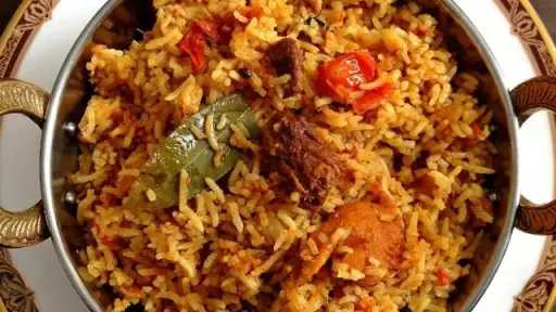 البرياني بلمسة جديدة.. طريقة تحضير برياني التونة بخطوات سهلة البرياني بلمسة جديدة.. طريقة تحضير برياني التونة بخطوات سهلة