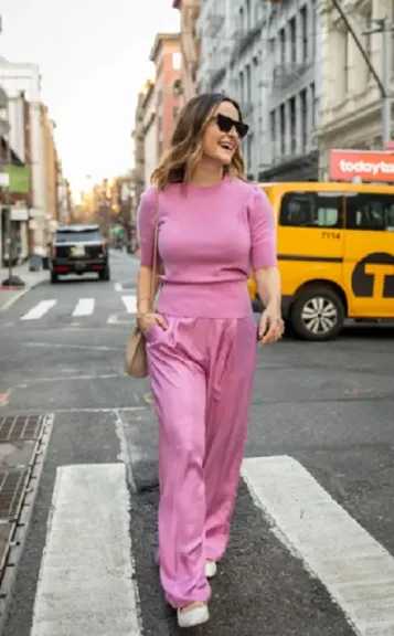 5 بدائل أنيقة للجينز تمنحكِ إطلالة مريحة ومميزة