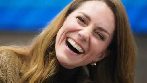 كيت ميدلتون تشارك الأطفال يومًا من الفرح والإبداع وتكشف أسرار العائلة الموسيقية كيت ميدلتون تشارك الأطفال يومًا من الفرح والإبداع وتكشف أسرار العائلة الموسيقية