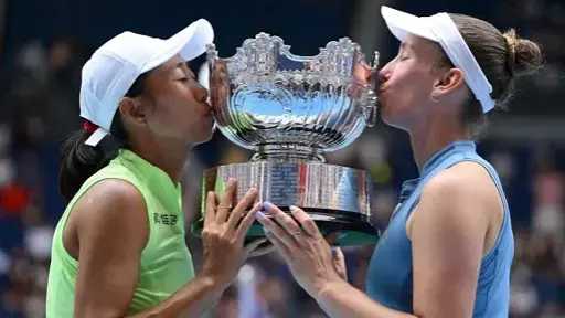 إنجاز مزدوج.. ميرتنز وتشانغ تتوجان بلقب زوجي السيدات في أستراليا المفتوحة