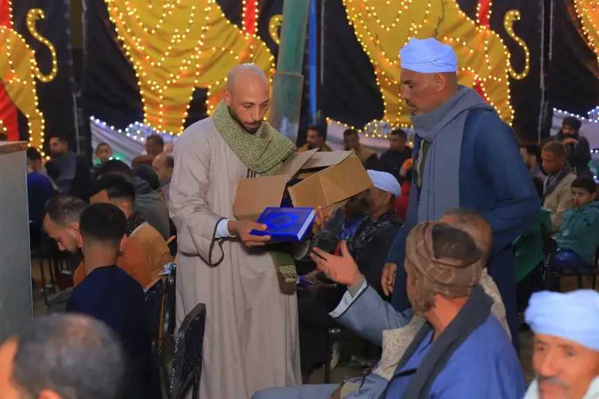 فرح استثنائي بسوهاج.. توزيع ألف مصحف بدل السجائر.. وتصرف مفاجئ للعروسة