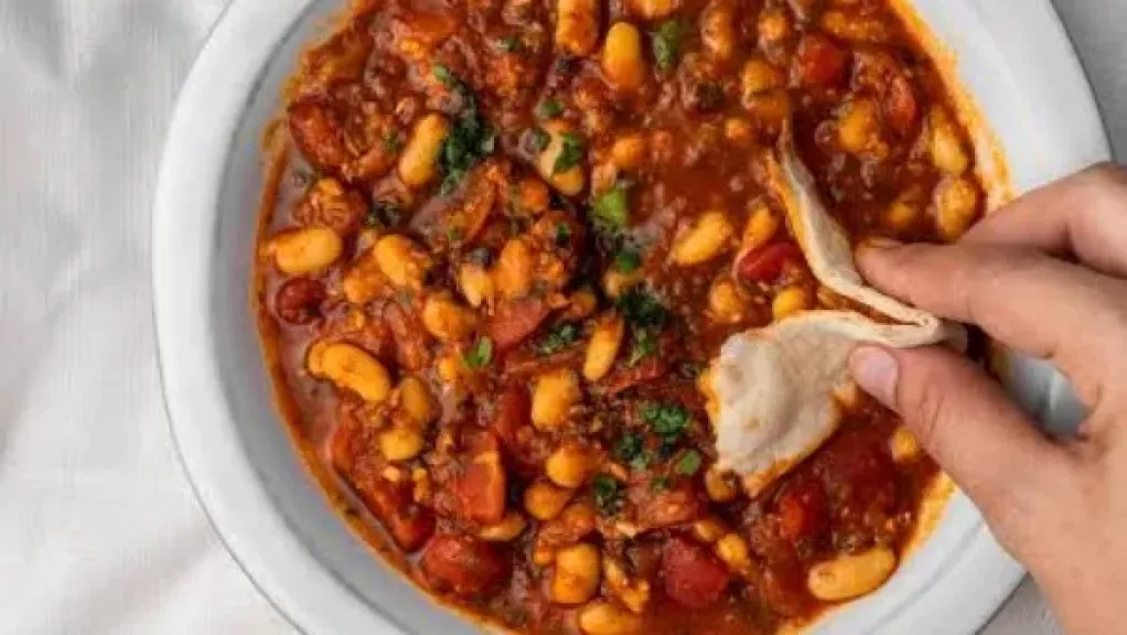 الفاصوليا البيضاء واللوبيا