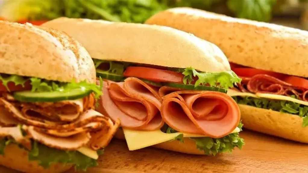 اللحوم المصنعة.. تحذير عالمي ورسالة عاجلة لصحتك