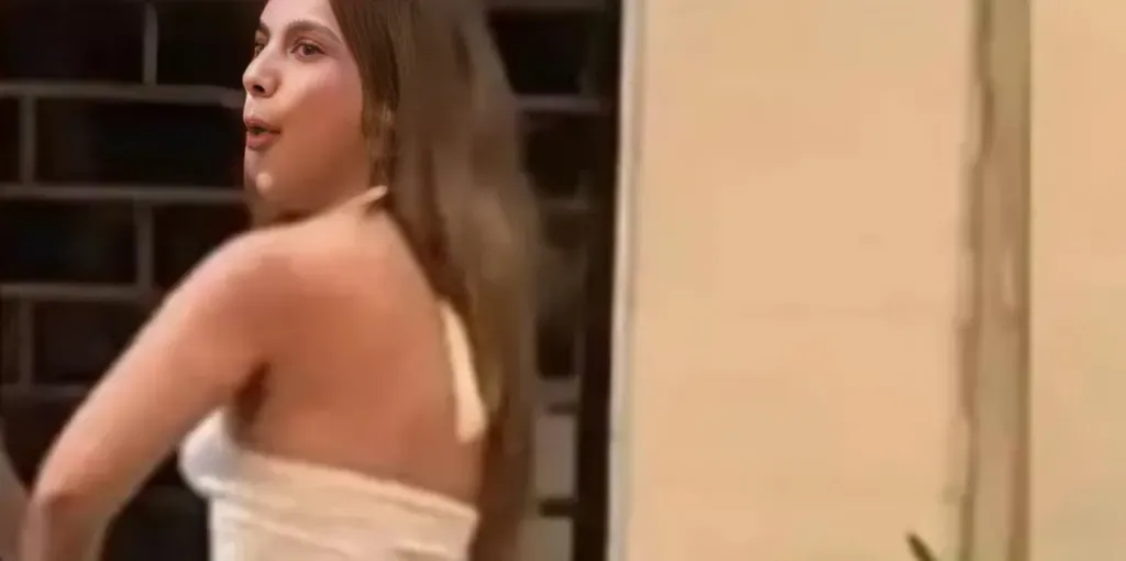 المحامية والانفلونسر الأرجنتينية، أجوستينا بايز