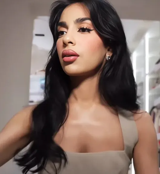 هالة العويس