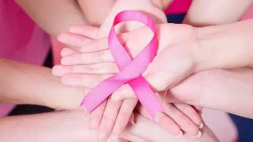 سرطان الثدي لدى المراهقات.. ندرة الحدوث وأهمية الوعي للكشف المبكر