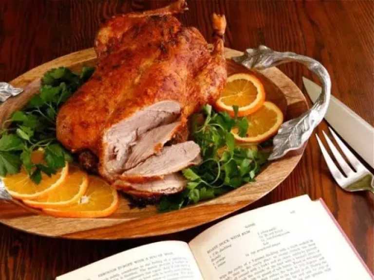 بط بالبرتقال.. وصفة سهلة وطعم شهي على السفرة